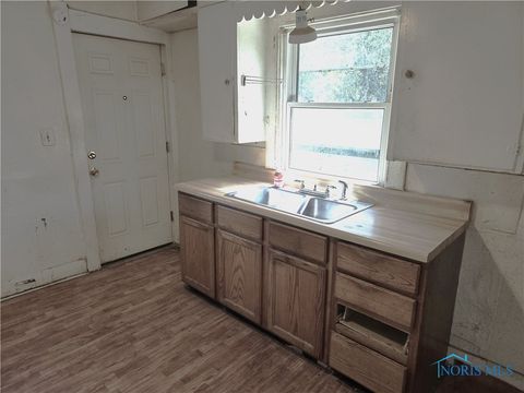 Tiny photo for 3150 Doyle Street, Toledo, OH 43608 (MLS # 6136944)