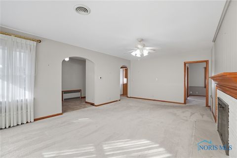 Tiny photo for 603 N Vine Street, Fostoria, OH 44830 (MLS # 6136809)
