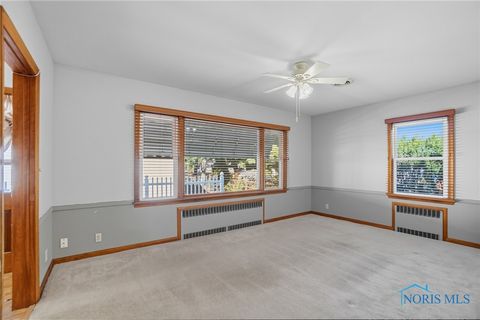 Tiny photo for 603 N Vine Street, Fostoria, OH 44830 (MLS # 6136809)