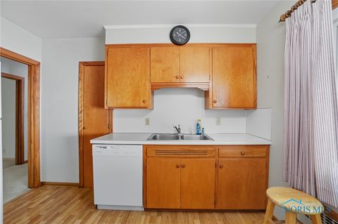 Tiny photo for 603 N Vine Street, Fostoria, OH 44830 (MLS # 6136809)