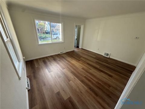 Tiny photo for 741 Cloverdale Road, Toledo, OH 43612 (MLS # 6136421)