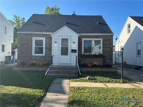 Photo of 741 Cloverdale Road, Toledo, OH 43612 (MLS # 6136421)