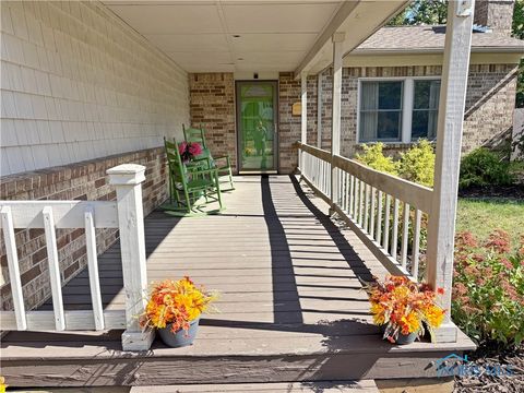 Tiny photo for 614 Pasteur Avenue, Bowling Green, OH 43402 (MLS # 6136984)
