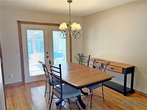 Tiny photo for 614 Pasteur Avenue, Bowling Green, OH 43402 (MLS # 6136984)