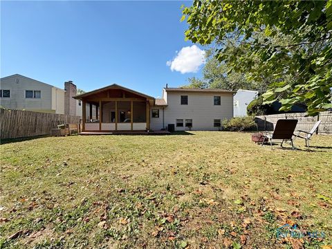 Tiny photo for 614 Pasteur Avenue, Bowling Green, OH 43402 (MLS # 6136984)