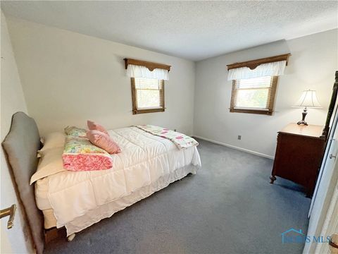 Tiny photo for 614 Pasteur Avenue, Bowling Green, OH 43402 (MLS # 6136984)