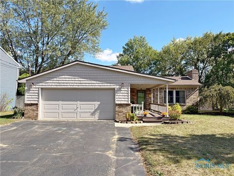 Tiny photo for 614 Pasteur Avenue, Bowling Green, OH 43402 (MLS # 6136984)