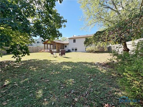 Tiny photo for 614 Pasteur Avenue, Bowling Green, OH 43402 (MLS # 6136984)