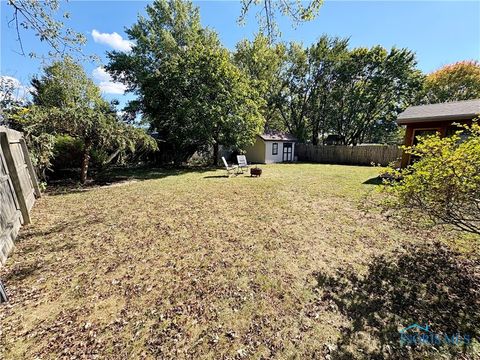Tiny photo for 614 Pasteur Avenue, Bowling Green, OH 43402 (MLS # 6136984)