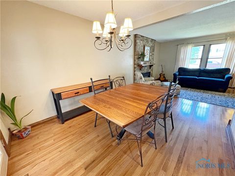 Tiny photo for 614 Pasteur Avenue, Bowling Green, OH 43402 (MLS # 6136984)