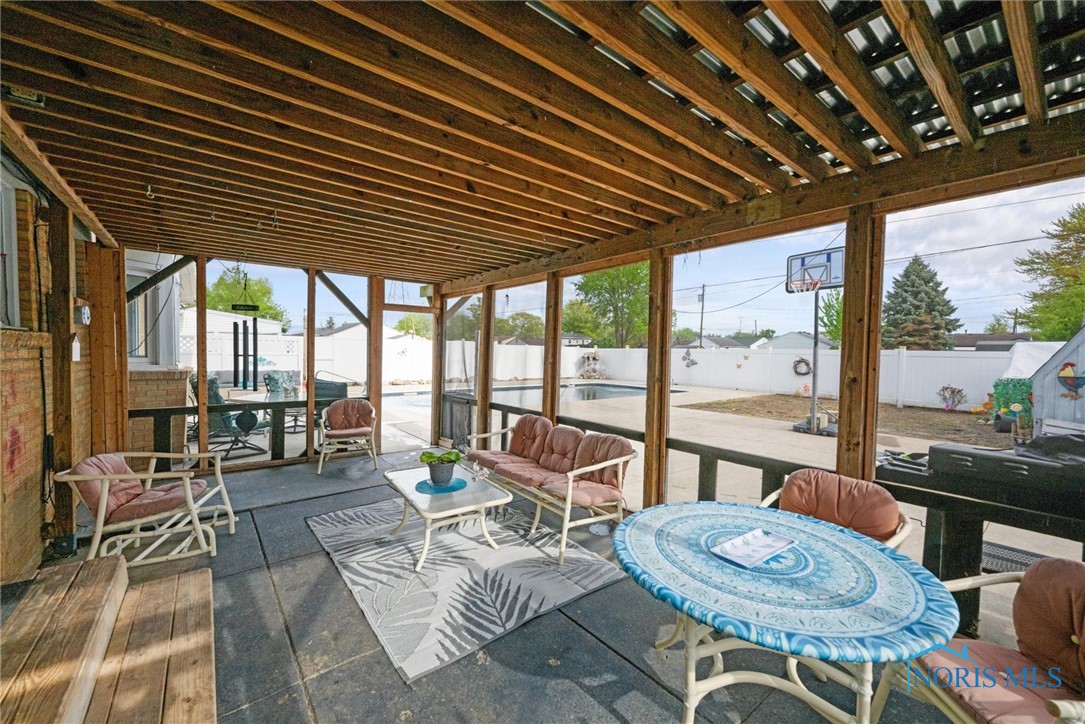533 Regina Parkway, Toledo, Ohio image 36