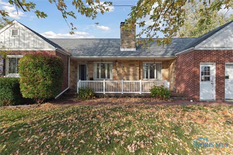 Photo for 104 W Lutz Road
