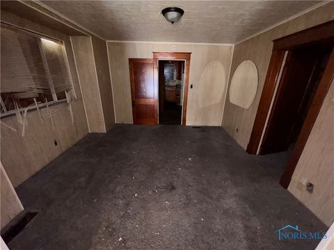 Tiny photo for 170 Dexter Street, Toledo, OH 43608 (MLS # 6136105)
