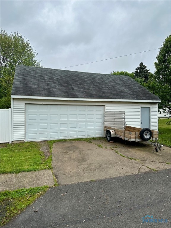 202 E Montford Avenue, Ada, Ohio image 4