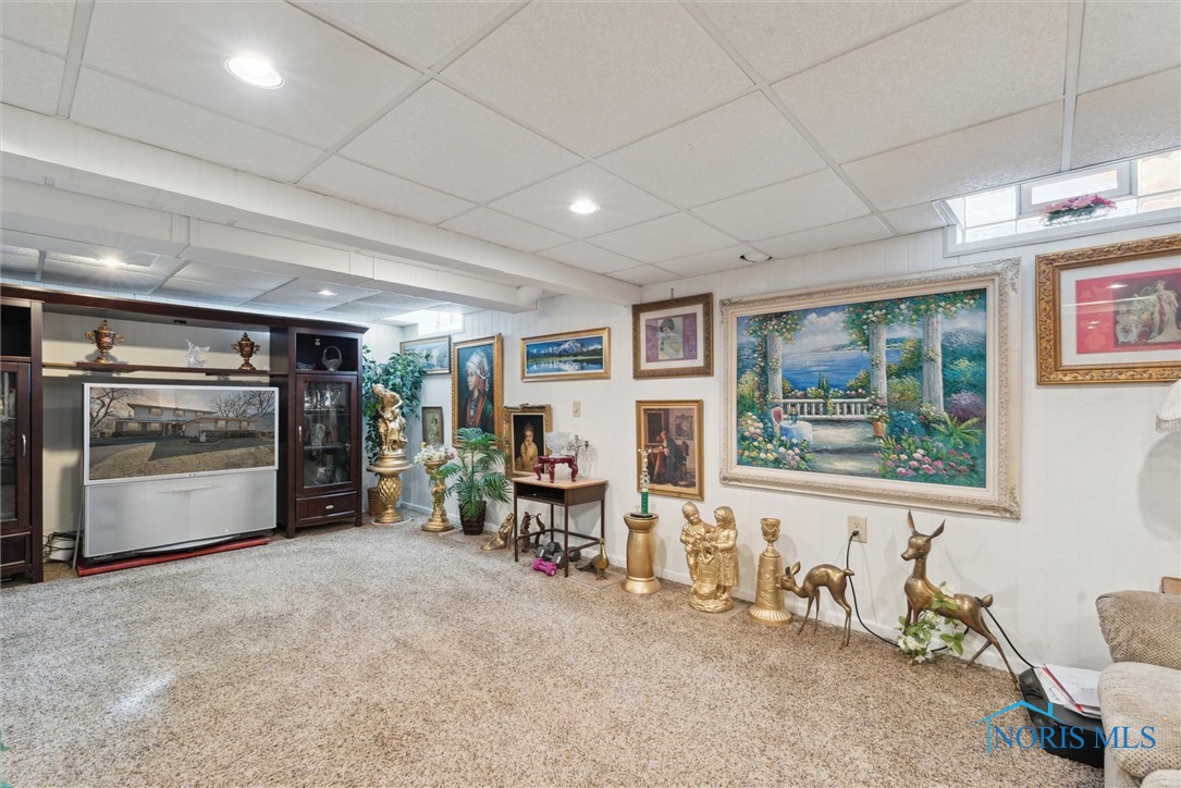 3858 Fairwood Drive, Sylvania, Ohio image 39