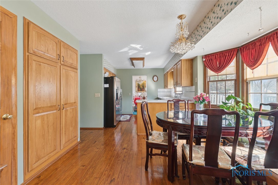 3858 Fairwood Drive, Sylvania, Ohio image 18