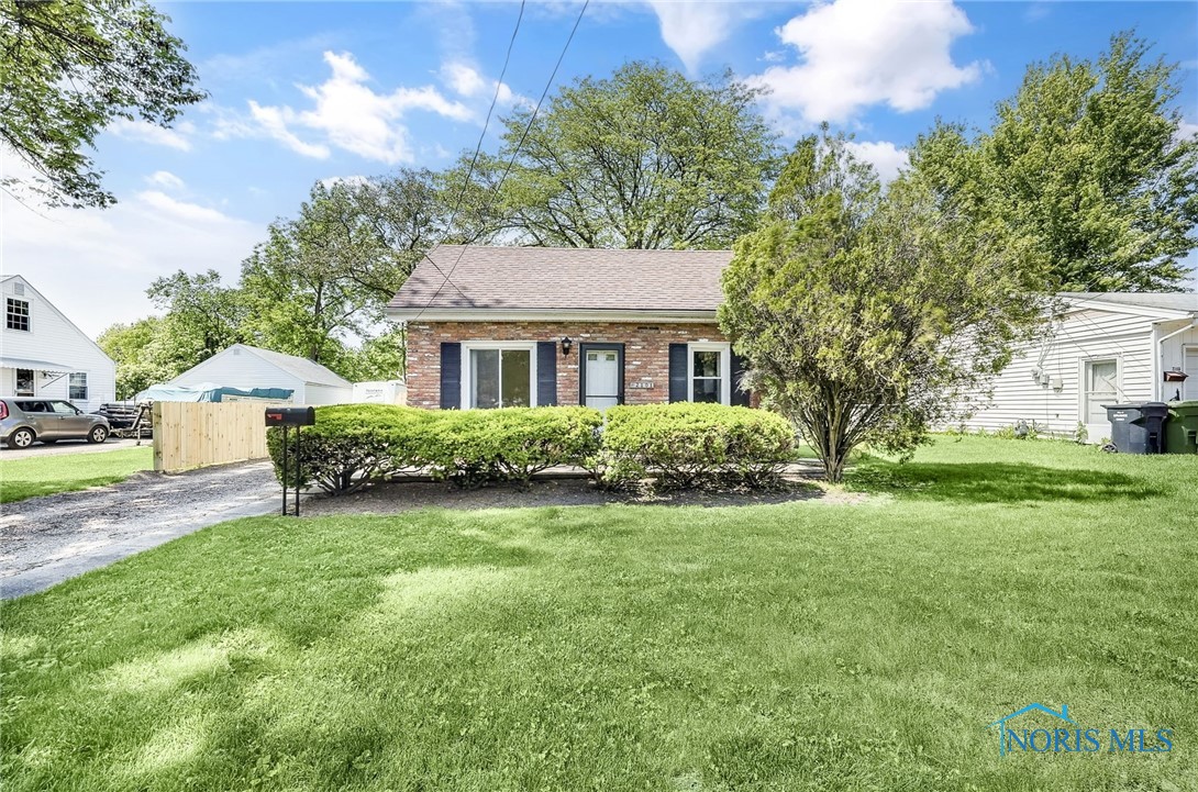 2101 Trailview Drive, Maumee, Ohio image 2