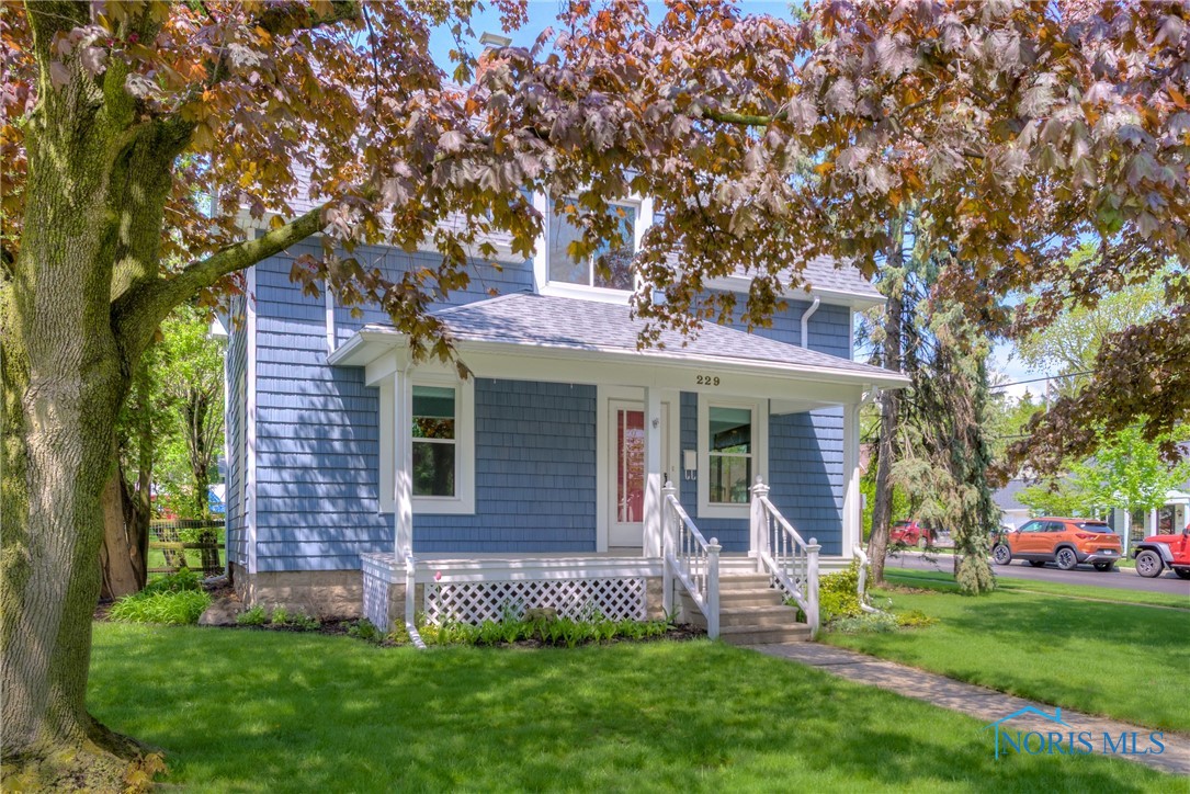 229 E Harrison Street, Maumee, Ohio image 2
