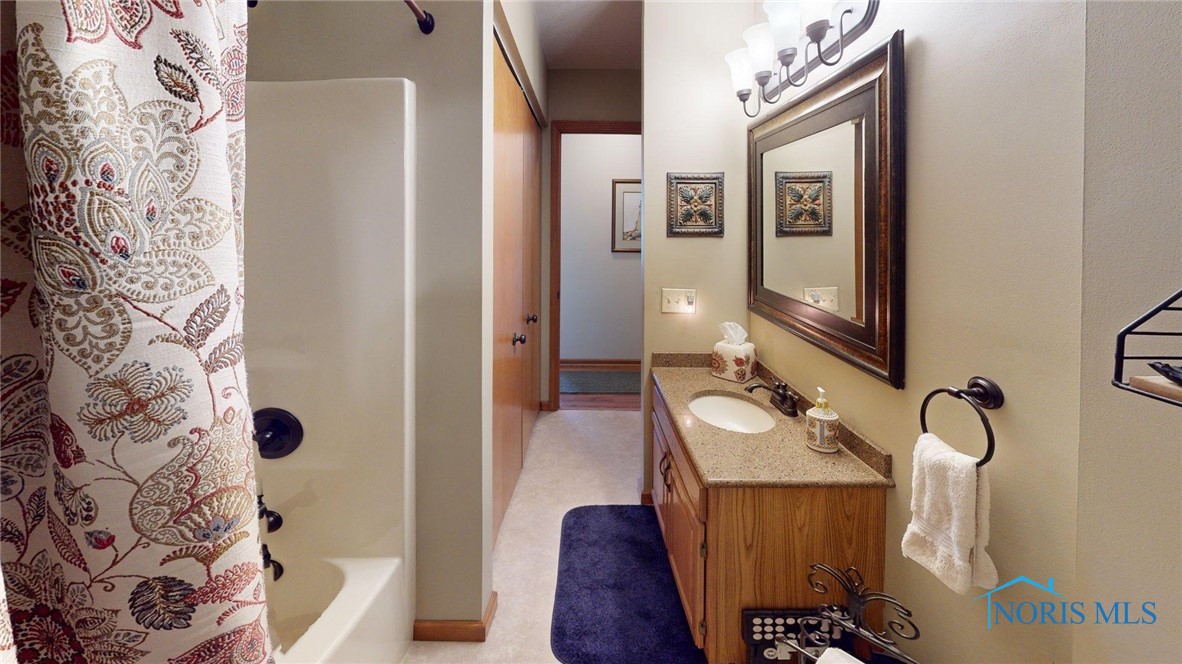 2121 Ottawa River Road, Toledo, Ohio image 21