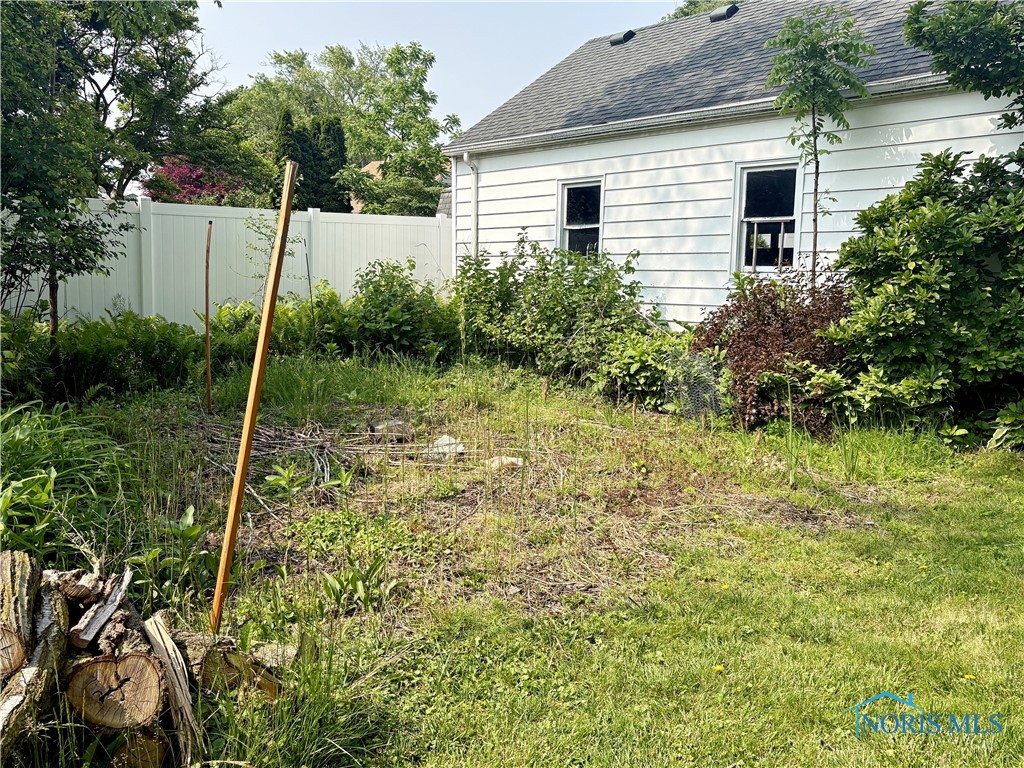 932 N Grove Street, Bowling Green, Ohio image 27