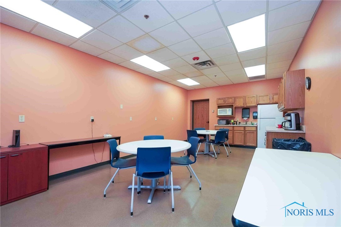 Findlay, Ohio 45840, United States, ,Residential,Active,162158