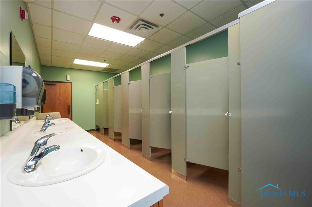 Findlay, Ohio 45840, United States, ,Residential,Active,162158