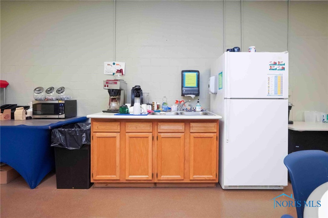 Findlay, Ohio 45840, United States, ,Residential,Active,162158