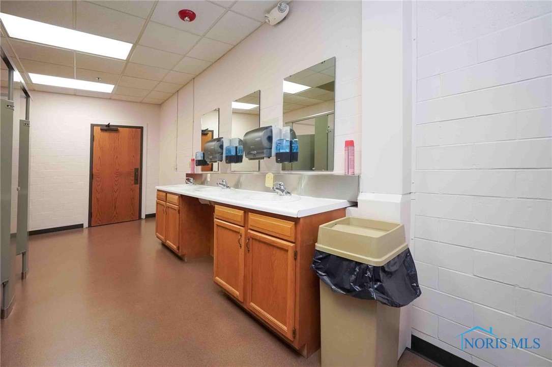 Findlay, Ohio 45840, United States, ,Residential,Active,162158