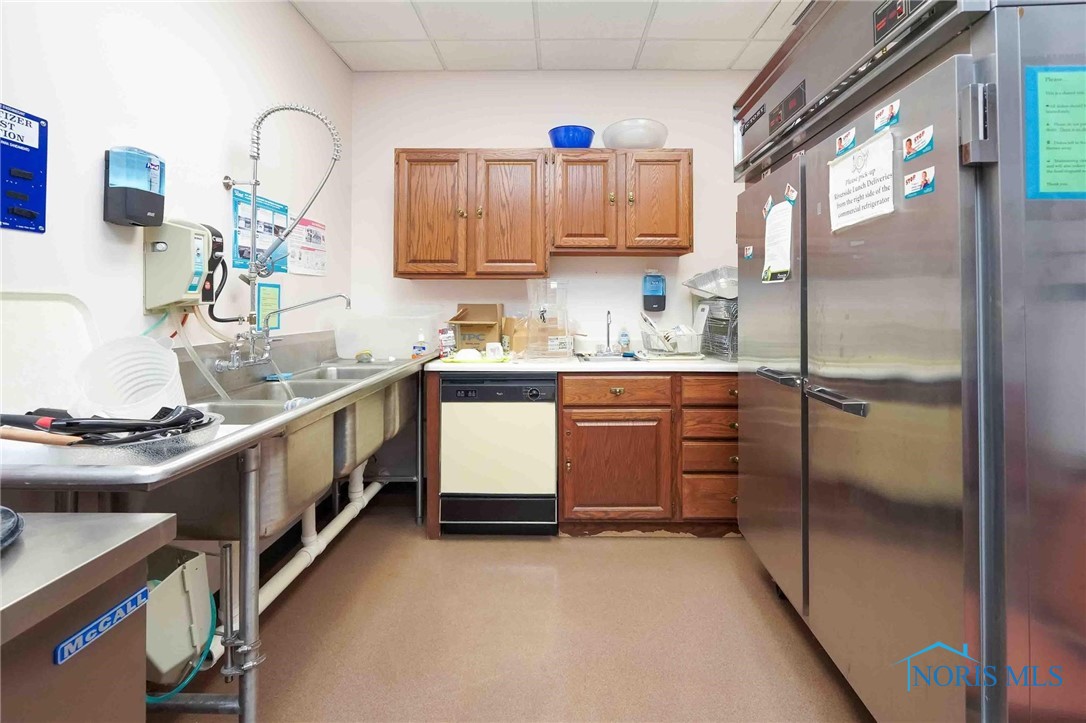 Findlay, Ohio 45840, United States, ,Residential,Active,162158