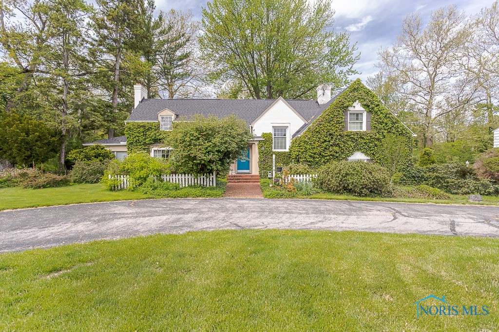 3868 W Bancroft Street, Ottawa Hills, Ohio image 1
