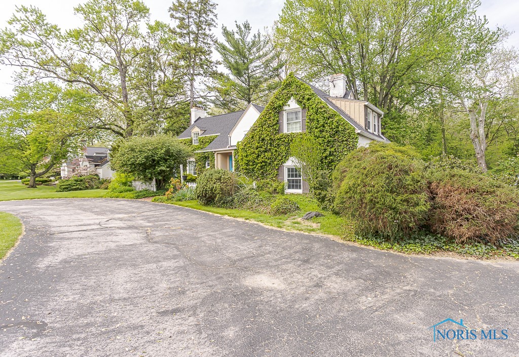 3868 W Bancroft Street, Ottawa Hills, Ohio image 4