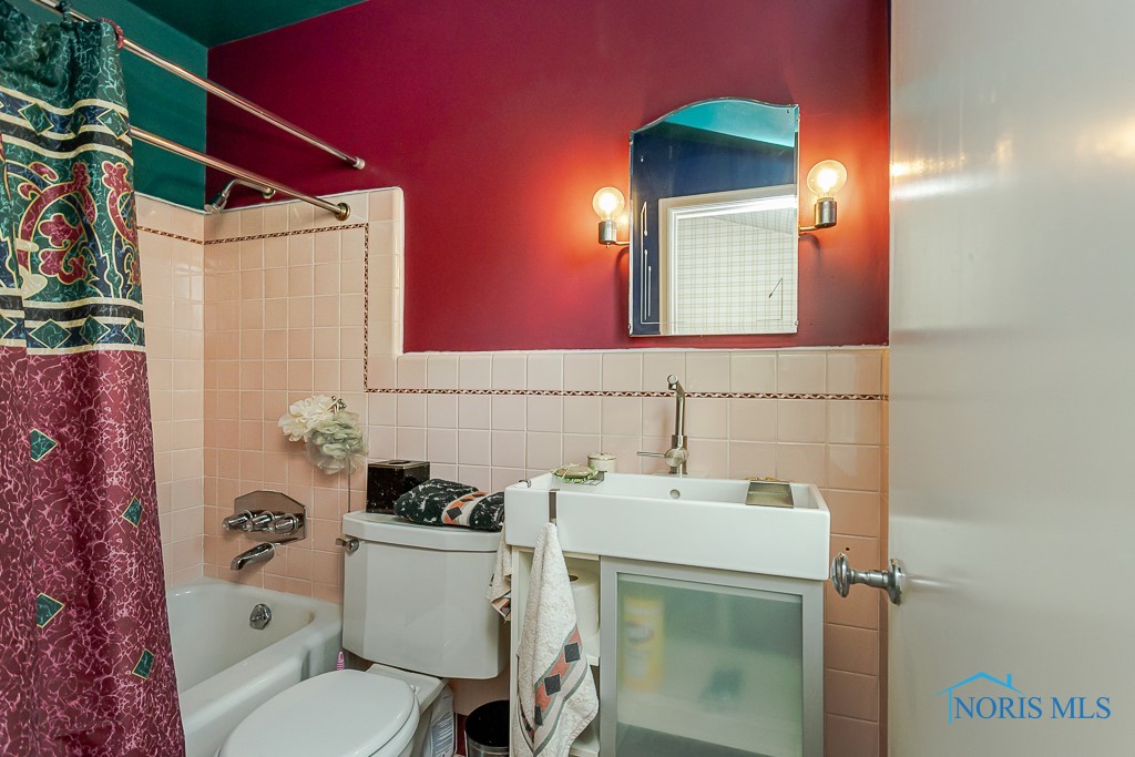 3868 W Bancroft Street, Ottawa Hills, Ohio image 44