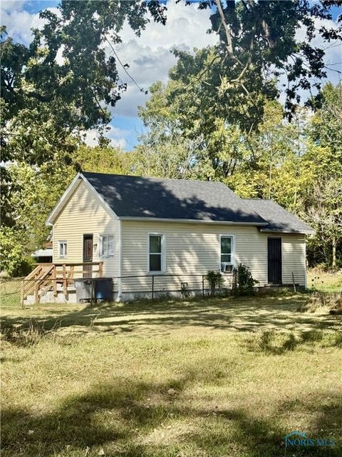 Photo of 223 Charles Street, Toledo, OH 43609 (MLS # 6136961)