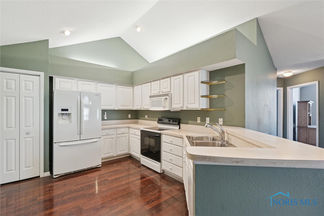 2322 Whispering Pines Drive #7-2322, Toledo, Ohio image 19