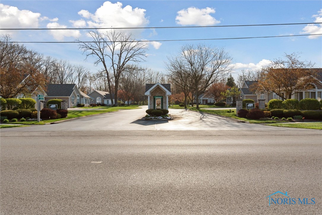 2322 Whispering Pines Drive #7-2322, Toledo, Ohio image 41