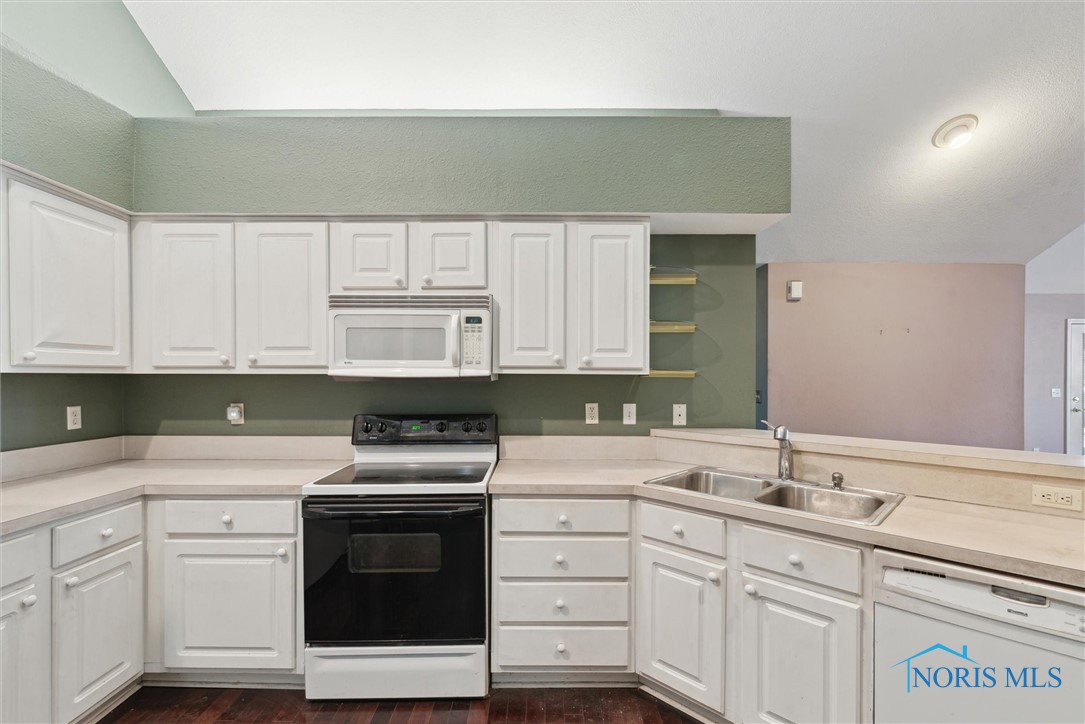 2322 Whispering Pines Drive #7-2322, Toledo, Ohio image 21