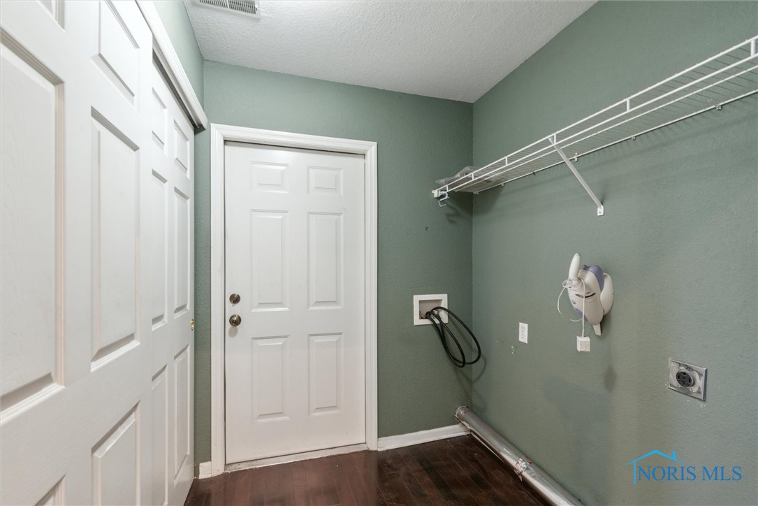 2322 Whispering Pines Drive #7-2322, Toledo, Ohio image 35