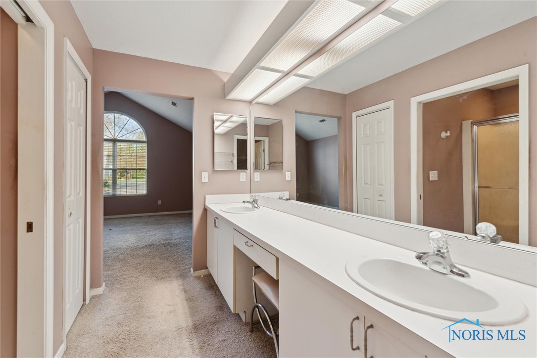 2322 Whispering Pines Drive #7-2322, Toledo, Ohio image 27