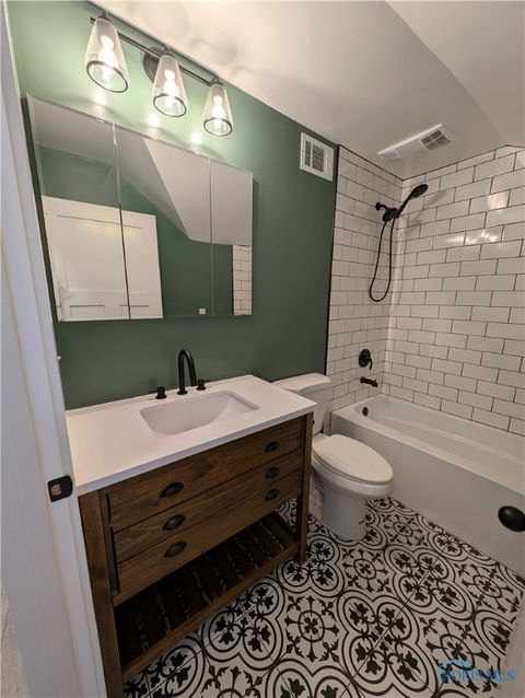 Tiny photo for 326 Ottawa Street, Elmore, OH 43416 (MLS # 6136782)