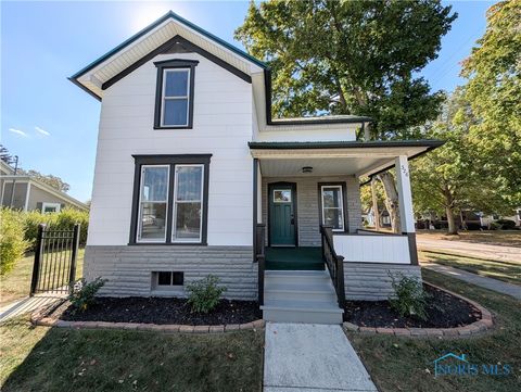 Tiny photo for 326 Ottawa Street, Elmore, OH 43416 (MLS # 6136782)