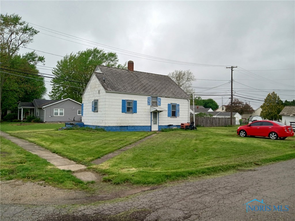 1068 Garfield Street, Fremont, Ohio image 1