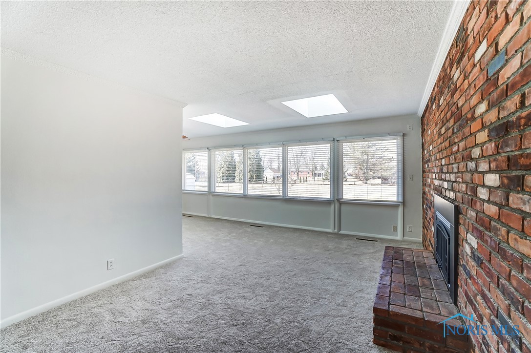 1028 Miller Road, Northwood, Ohio image 4
