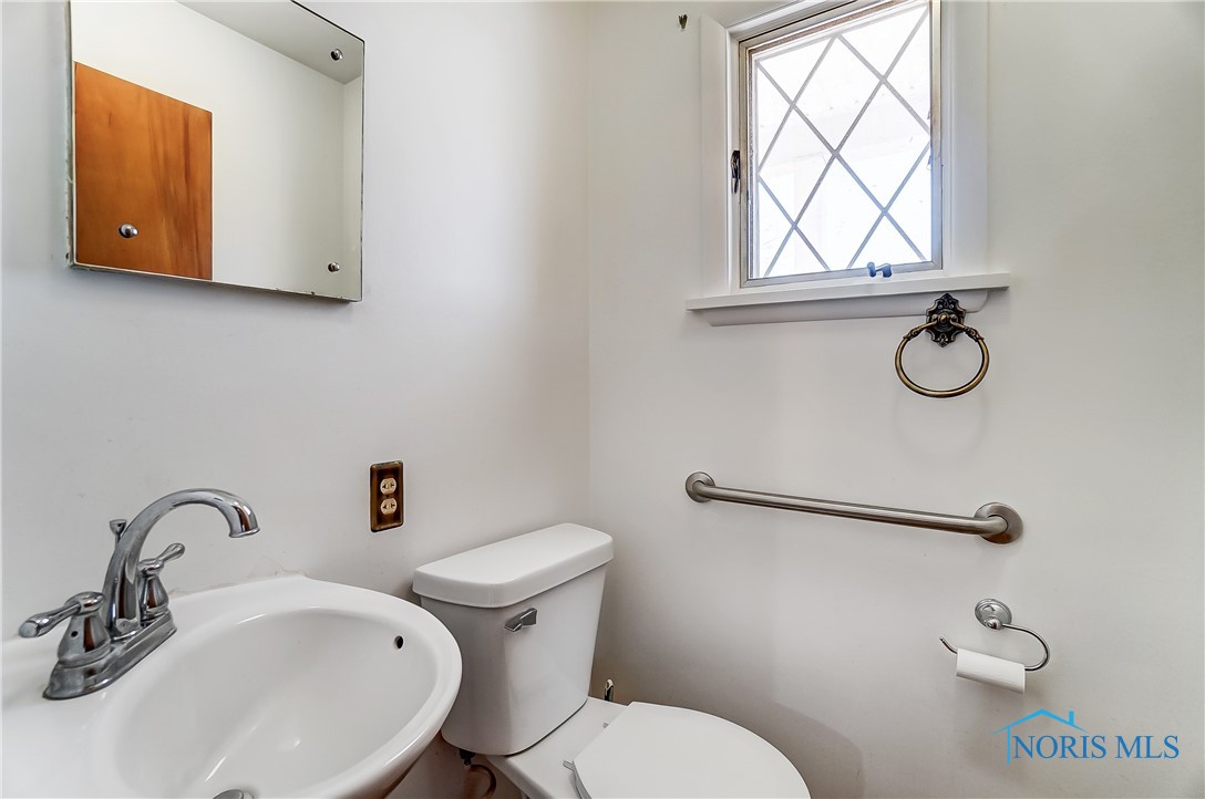 1028 Miller Road, Northwood, Ohio image 17