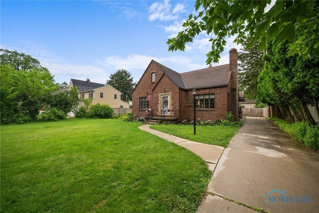 3740 Mapleway Drive