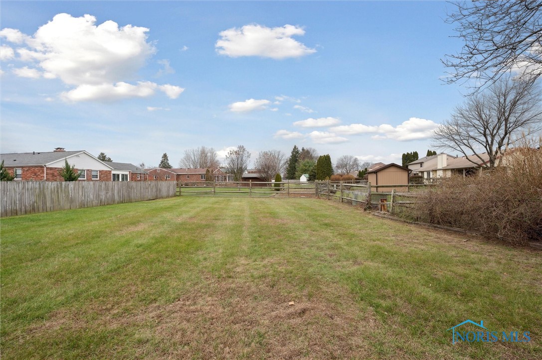 1142 Laura Lane, Oregon, Ohio image 38