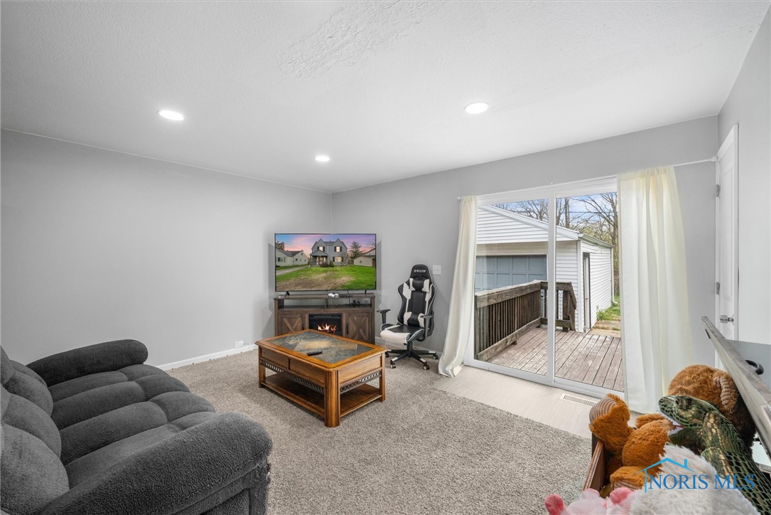 2619 Southwood Road, Toledo, Ohio image 6