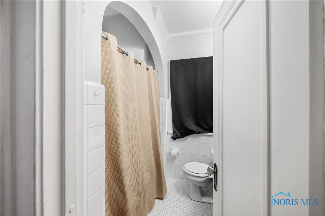2619 Southwood Road, Toledo, Ohio image 17