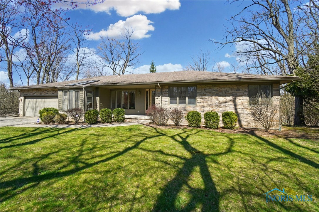 633 W Front Street, Perrysburg, Ohio image 1