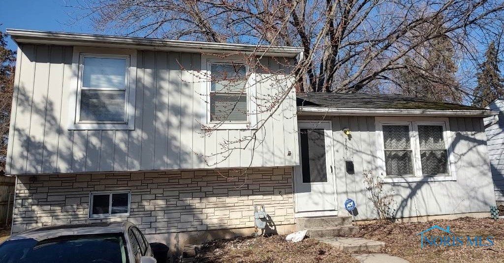 2061 Northridge Drive, Toledo, Ohio image 1