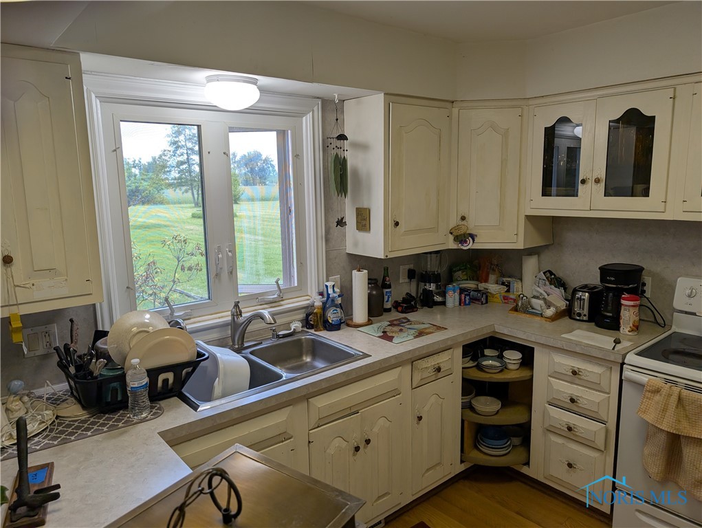 5401 Pickle Road, Oregon, Ohio image 10